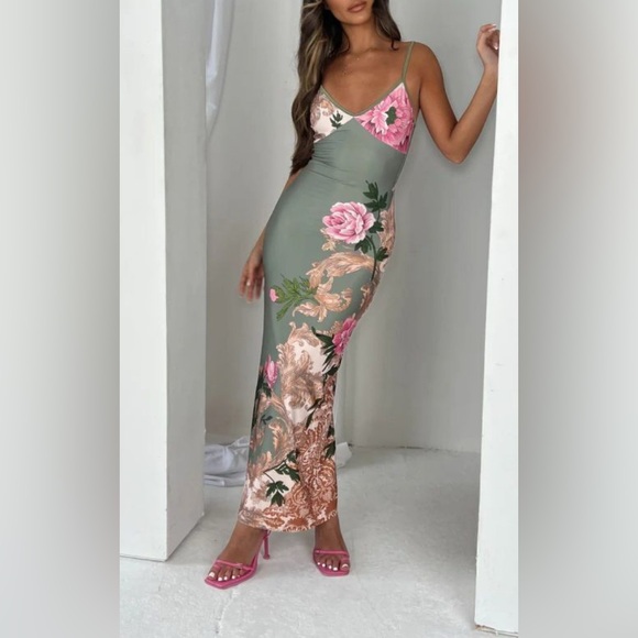 Commense Dresses & Skirts - Commense XS Green Floral Maxi Dress Spaghetti Strap Party Cocktail